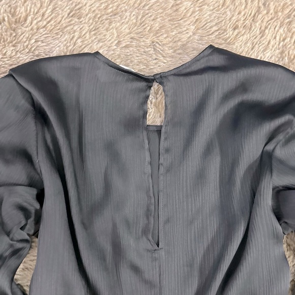 H&M Ruched Sleeve Top - Picture 5 of 7